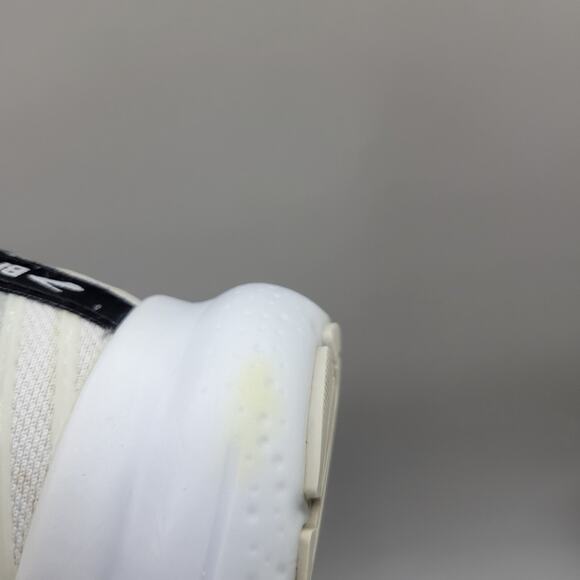 Brooks Ghost Max Running Sneakers Women Size 9 D Wide White Comfort Low Shoes - Picture 10 of 10